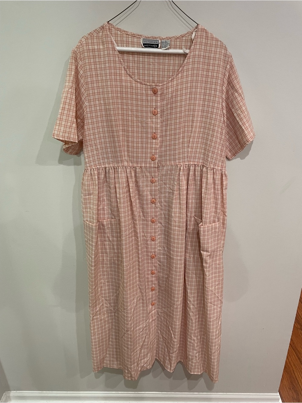 Ulterior Motive long Plaid pink pleated Women’s Button Up dress size large